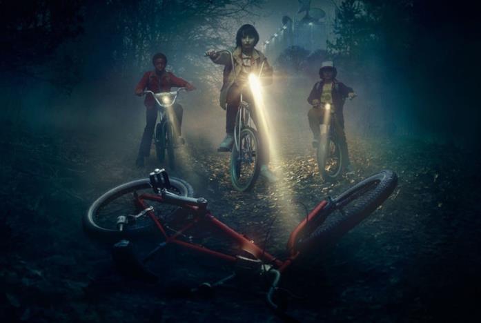 Mike, Dustin e Caleb in bicicletta
