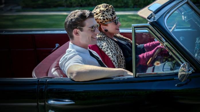 Patti Lupone e David Corenswet in una scena di Hollywood Un'immagine della serie Hollywood con Patti Lupone e David Corenswet