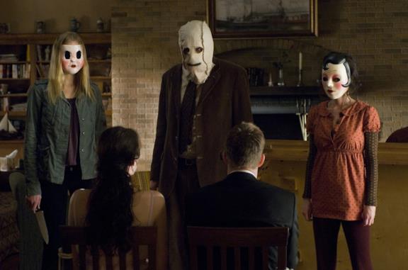 La scena finale del film The Strangers