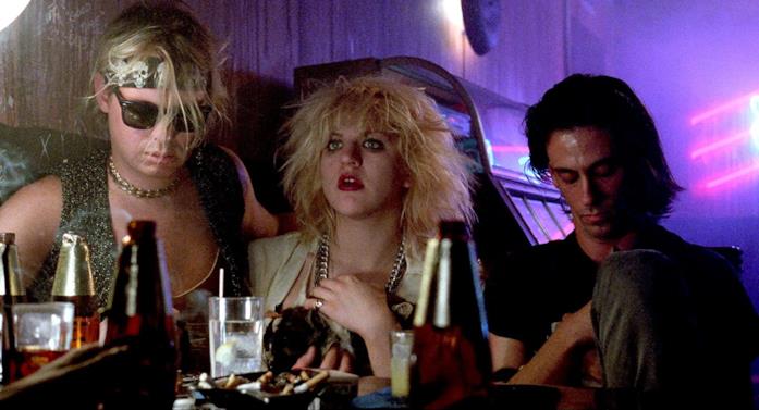 Un'immagine del film Sid and Nancy, del 1986