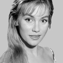 Estella Blain