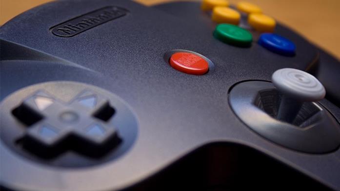 Il controller a tridente del Nintendo 64