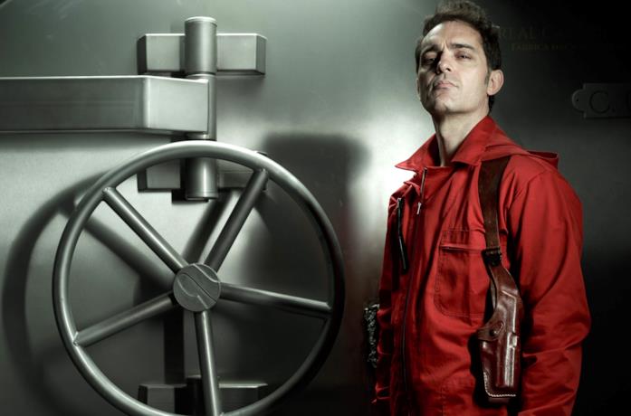 Pedro Alonso in una foto promozionale della prima stagione de La Casa di Carta