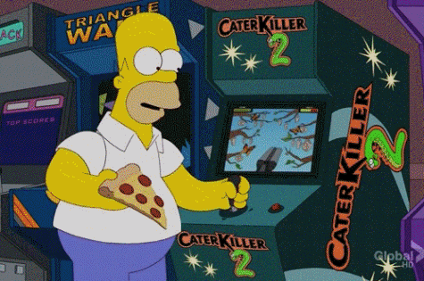 Homer Simpson alle prese con un videogame