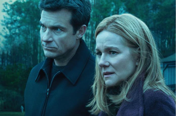 Un'immagine di Jason Bateman e Julia Garner in Ozark