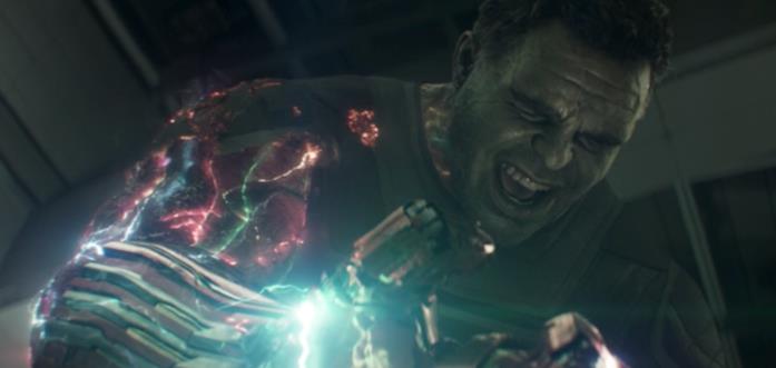 Bruce Banner in Shang-Chi: spiegazione e teorie Hulk e il Guanto dell'Infinito