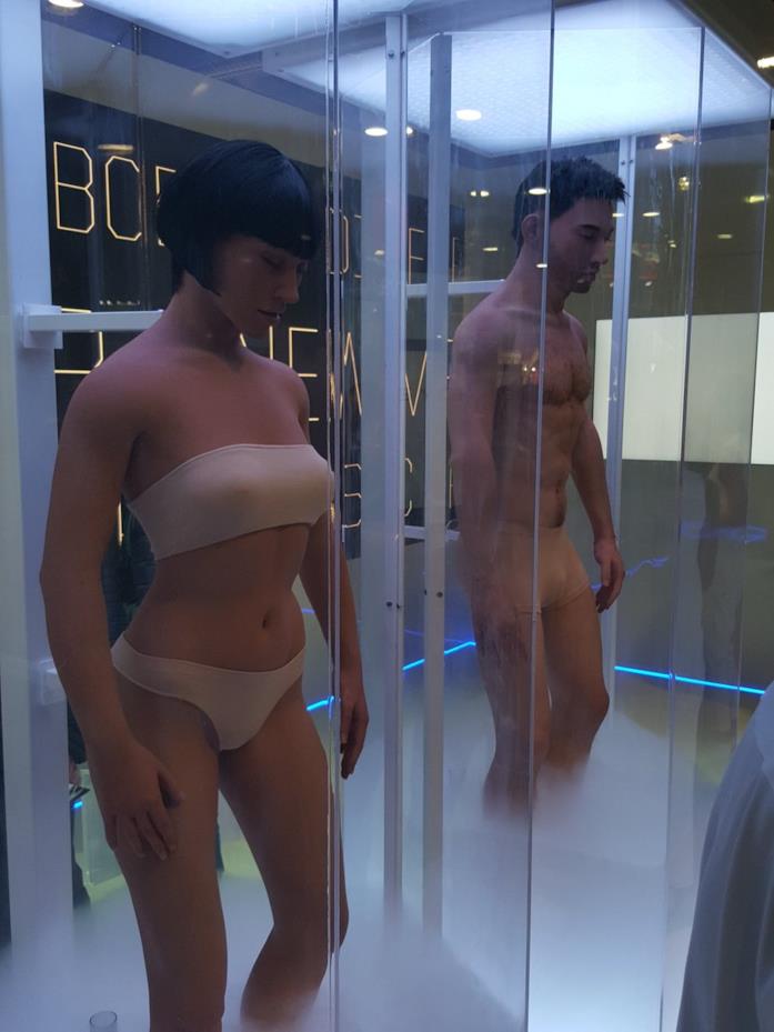 Due corpi pronti ad essere affittati Due sleeves pronti per esserei abitati dal miglior offerente