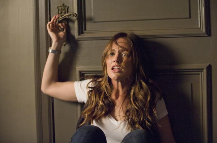 Minka Kelly in una scena del film The Roommate - Il terrore ti dorme accanto