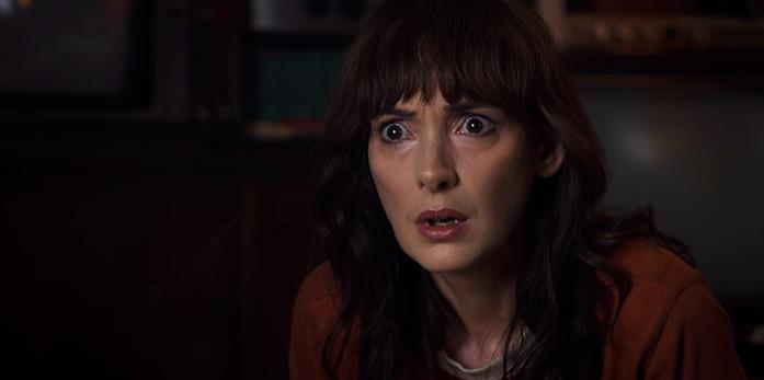 Joyce Byers in Stranger Things 3 Winona Ryder è una sorpresa Joyce Byers in Stranger Things 3