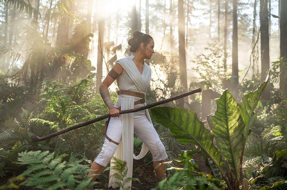 Rey e Ben in una scena precedente a Episodio IX