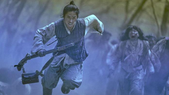 Kingdom 2: si unisce al cast l'attrice Jun Ji-hyun Kingdom, scena di fuga dagli zombie