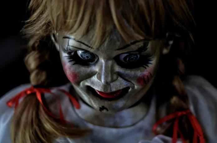 Un primo piano di Annabelle