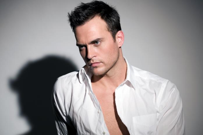 Una foto promozionale di Cheyenne Jackson