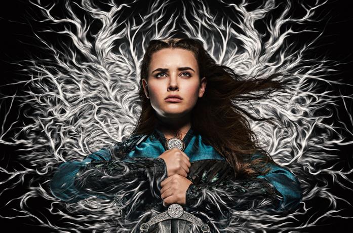 Un'immagine di Katherine Langford nel poster di Cursed