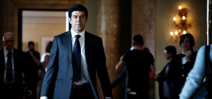 Favino è l'onorevole Malgradi in Suburra Pierfrancesco Favino