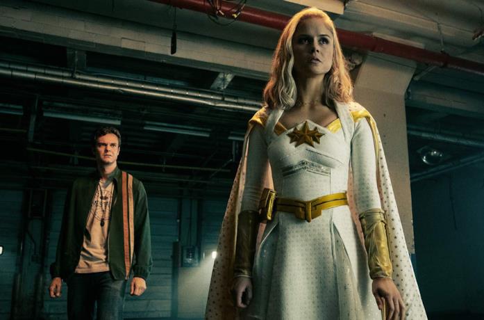 The Boys 2, trama e personaggi della seconda stagione Un'immagine di Erin Moriarty e Jack Quaid in The Boys