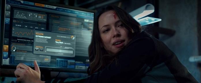 Disney+, i migliori extra dei film Marvel Maya al computer