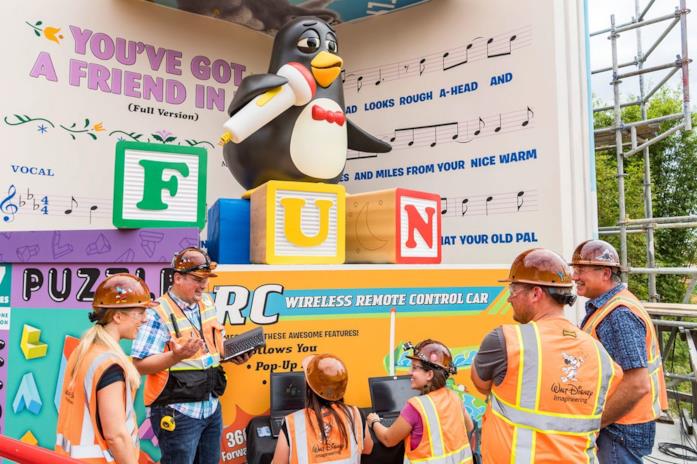Toy Story Land: c'è un attrazione dedicata al pinguino Wheezy Toy Sory Land: Il pinguino Wheezy di Toy Story avrà un'attrazione tutta sua