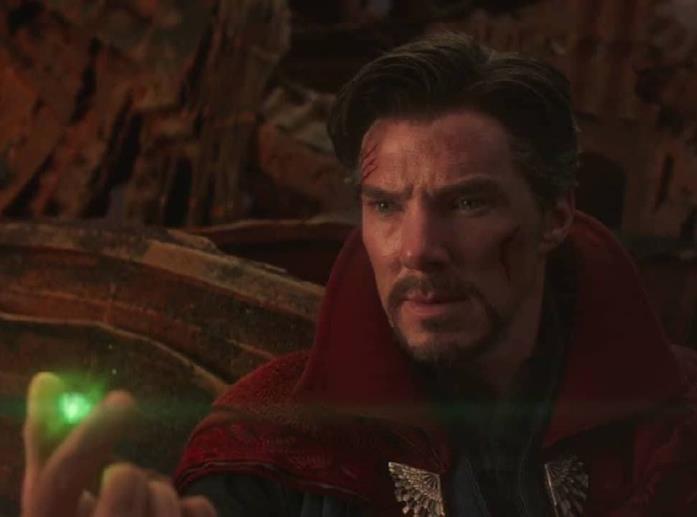 Avengers: Endgame, ecco il piano di Strange Benedict Cumberbatch in una scena di Infinity War