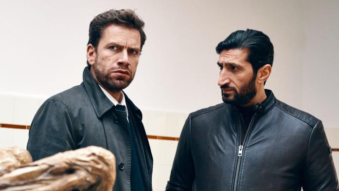 Paziente 64: Carl e Assad nel film Paziente 64: Carl e Assad