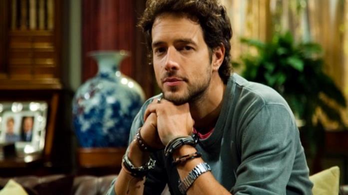 Un posto al sole: i decessi dei principali personaggi Michele Cesari è stato Tommaso