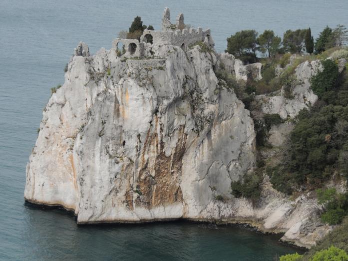 Il silenzio dell'acqua: dove è stata girata la serie I ruderi dell'Antico Castello di Duino