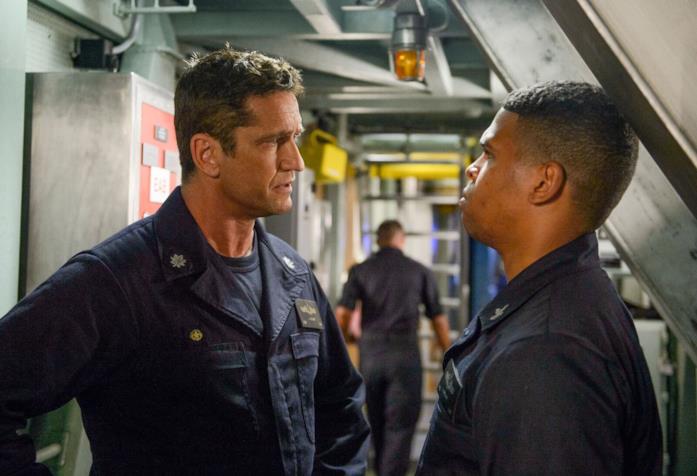 Gerard Butler in Hunter Killer Gerard Butler è il capitano di un sottomarino in Killer Hunter