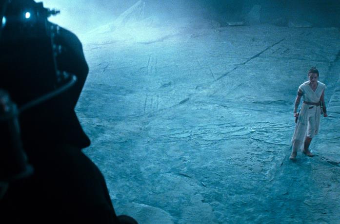 Rey di fronte a Palpatine in Star Wars: L'ascesa di Skywalker