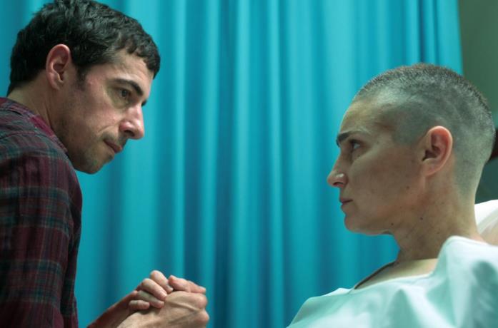 Esteban Lamothe e Valeria Bertuccelli in una scena del film