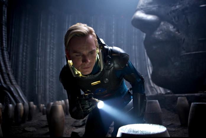 Michael Fassbender in Alien: Covenant Michael Fassbender nel ruolo di David