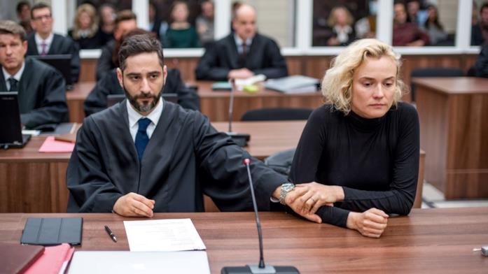 Diane Kruger Diane Kruger e il suo difensore in una scena del film