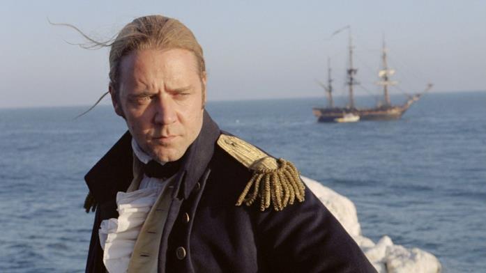 Russell Crowe nel film Master & Commander - Sfida ai confini del mare