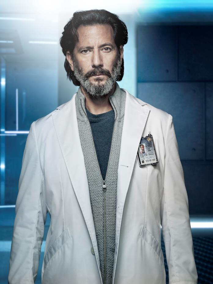 Il dottor Jonas Lear di The Passage The Passage: Jonas Lear
