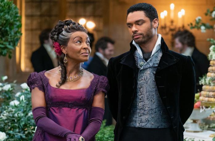 Una scena di Bridgerton con il duca di Hastings