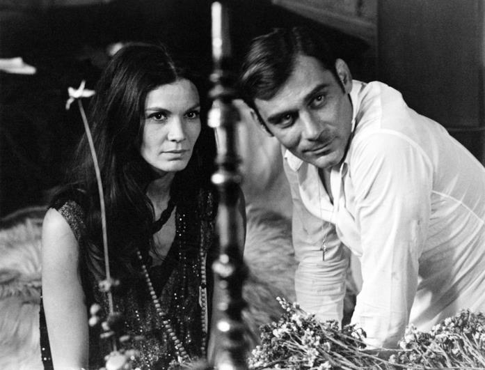 Indagine su un cittadino al di sopra di ogni sospetto, il film di Elio Petri Florinda Bolkan e Gian Maria Volontè nel film