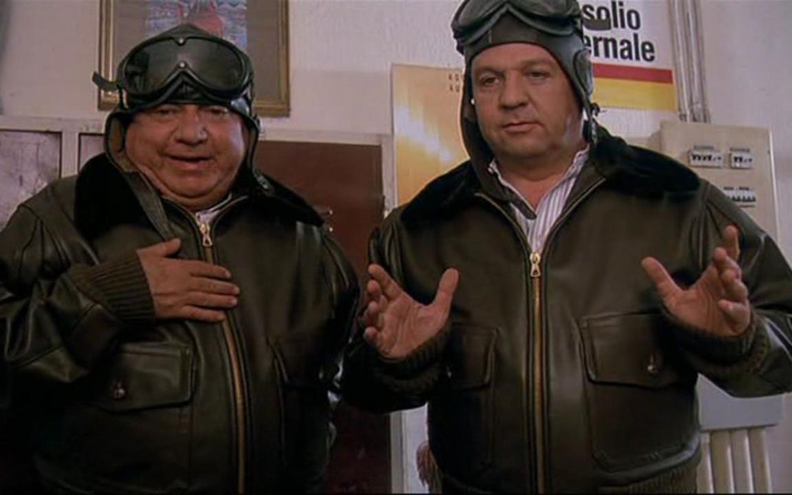 Paolo Villaggio e Renato Pozzetto in una scena del film