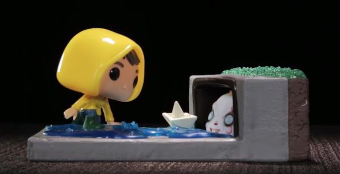 La statuetta Funko Pop per l'incontro tra Georgie e Pennywise in IT