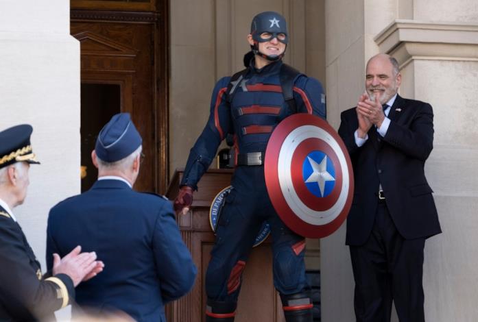 Il nuovo Captain America viene presentato al mondo