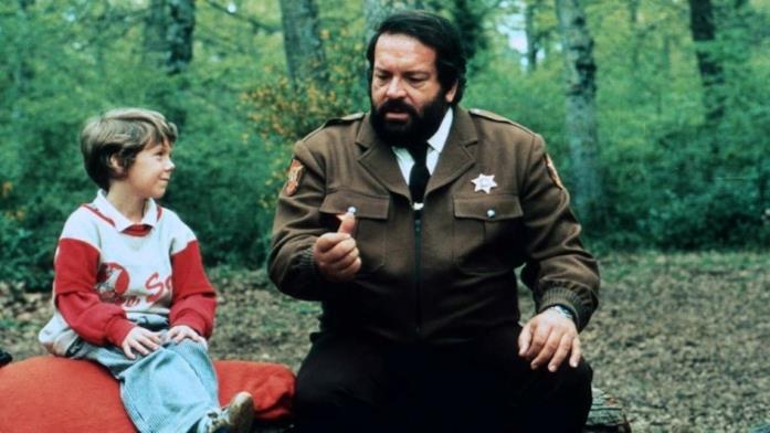 Uno sceriffo extraterrestre, il cult con Bud Spencer Bud Spencer e Cary Guffey in una scena del film