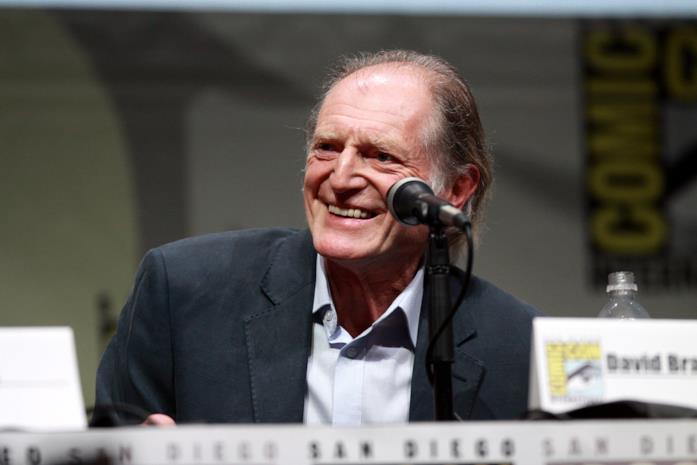 David Bradley durante una conferenza stampa David Bradley a una convention