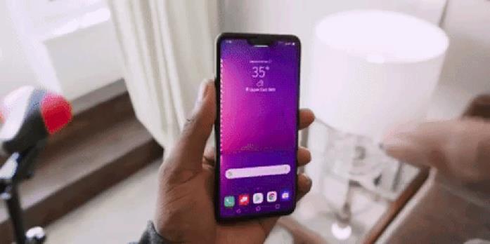 Il G8 ThinQ di LG ha una interfaccia touchless Il G8 ThinQ può essere utilizzato anche solo con le gesture