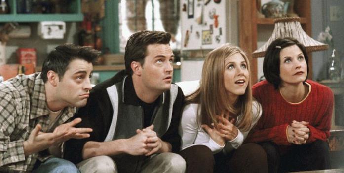 Joey, Chandler, Rachel e Monica in una scena di Friends I personaggi di Joey, Chandler, Rachel e Monica in Friends