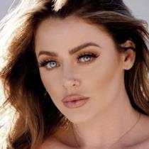 Sophie Dee