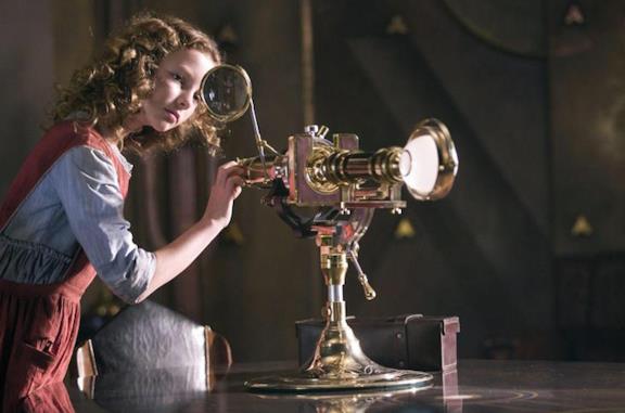 Dakota Blue Richards in La bussola d'oro