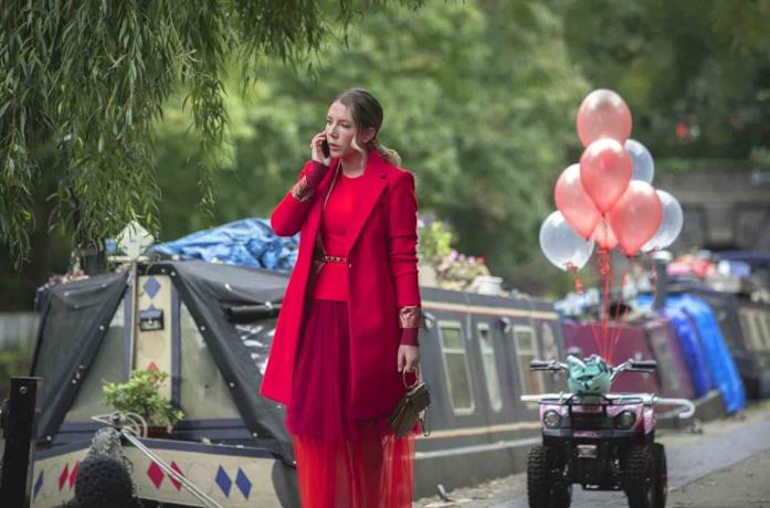 Katherine in una scena di The Duchess su Netflix