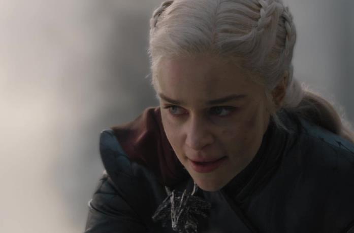 Emilia Clarke nei panni di Daenerys Targaryen in Game of Thrones 8x05