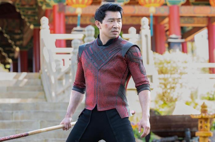 Simu Liu in una scena del film Shang-Chi e la leggenda dei Dieci Anelli