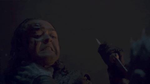 Arya Stark non ha ucciso il Re della Notte grazie a Jon Snow, precisa Maisie Williams Maisie Williams in Game of Thrones 8x03