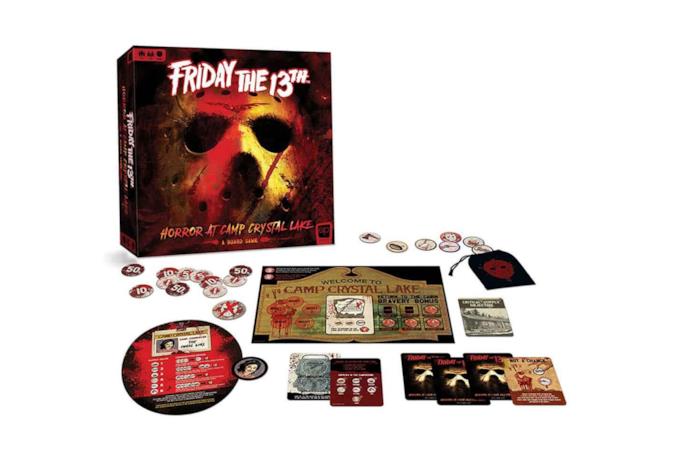 La scatola del gioco da tavolo ispirato alla saga su Jason Voorhees