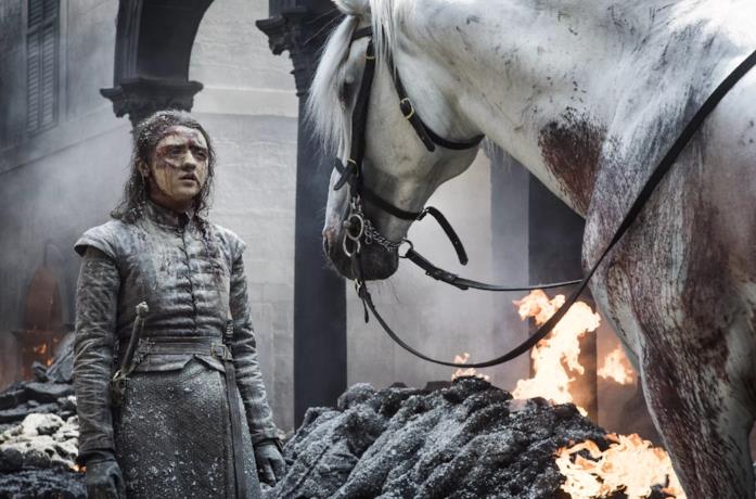 Emilia Clarke e Kit Harington sono Daenerys Targaryen e Jon Snow